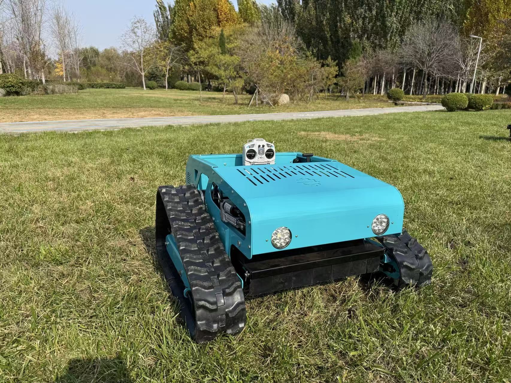 R55 vue avant avec radiocommande